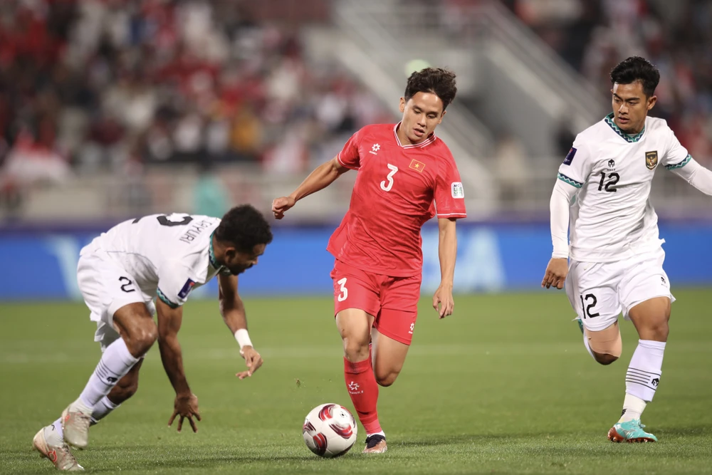 nguoi-ham-mo-han-quoc-phan-no-voi-bong-da-indonesia-khi-sa-thai-hlv-shin-tae-yong (2).JPG