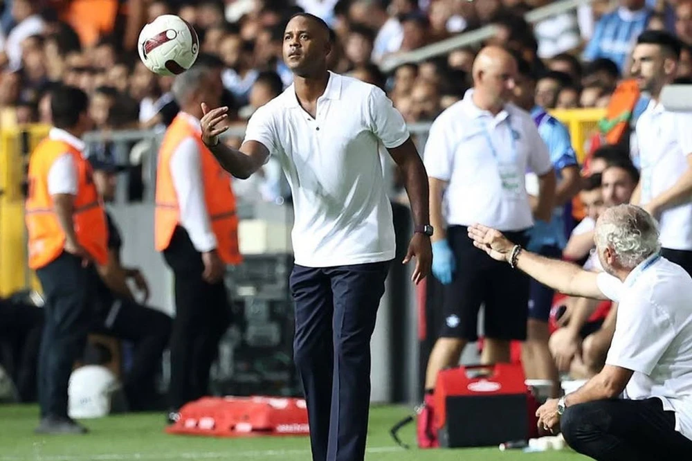 nong-doi-tuyen-indonesia-chinh-thuc-co-hlv-thay-the-shin-tae-yong (2).jpg