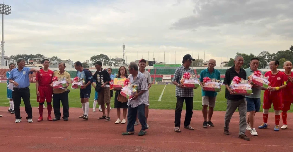 tet-am-ap-cho-cuu-cau-thu-tp-hcm (1).jpg