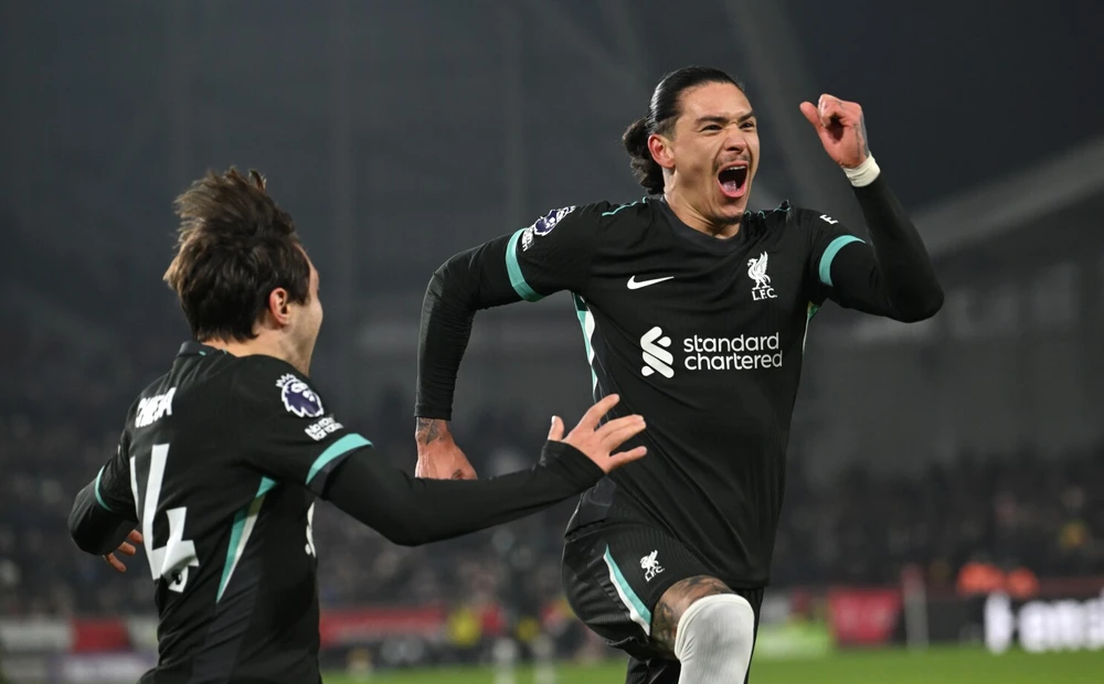 liverpool-thang-kich-tinh-lam-hlv-arne-slot-thay-doi-suy-nghi (1).jpg