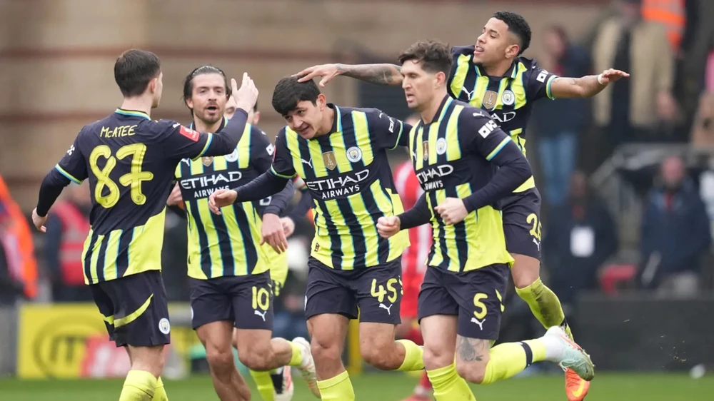 buoc-ngoat-cua-ngoi-sao-khon-kho-jack-grealish (3).jpg