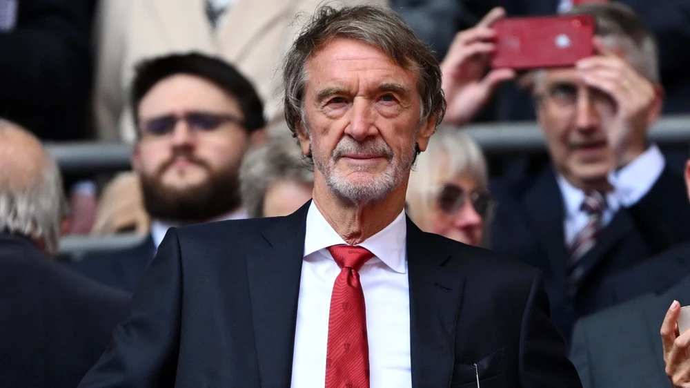 ong-chu-clb-man-united-tan-nhan-sa-thai-nhan-vat-duoc-yeu-men-nhat (4).jpg