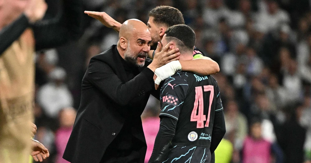hlv-pep-guardiola-va-cuoc-tai-dau-nay-lua-cua-man-city (2).jpg