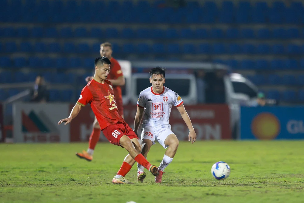 Viettel vô địch nửa mùa V-League