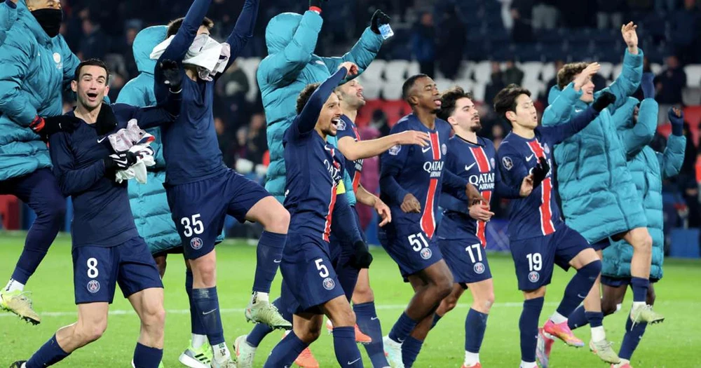 liverpool-phai-ngan-chan-co-may-san-ban-loi-hai-hon-ca-salah (2).jpg