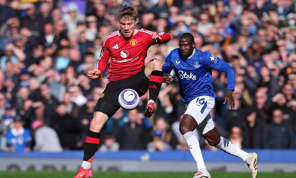 Hojlund đang chơi bóng trong sự sợ hãi