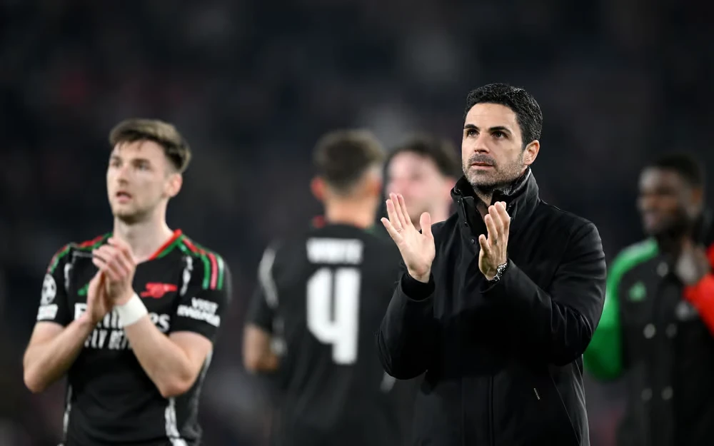 phao-thu-thanh-london-gam-thet-tren-con-duong-chinh-phuc-chau-au (3).png