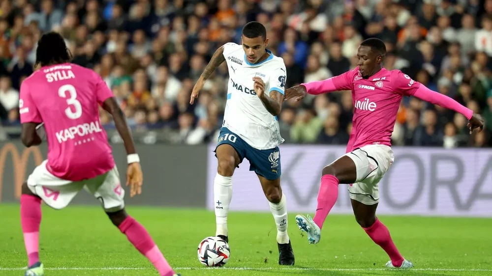 hlv-cua-marseille-mang-thang-mat-tien-dao-greenwood (1).png