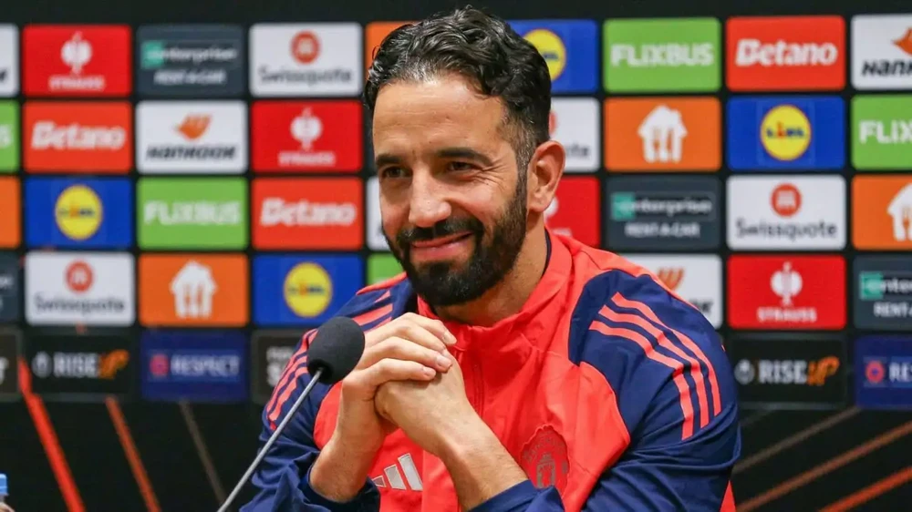 hlv-ruben-amorim-suong-va-kho-o-manchester-united (2).png