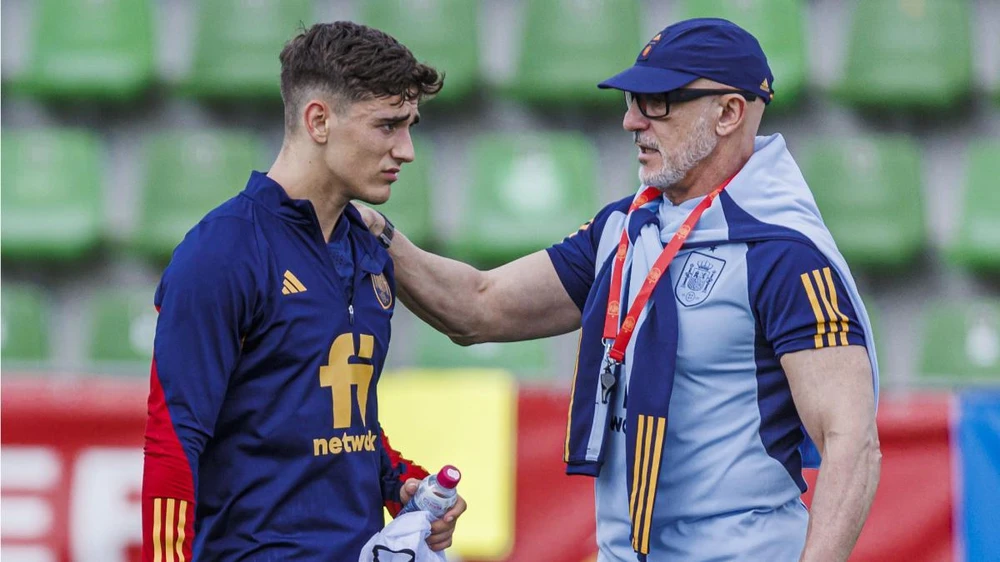 nguoi-ham-mo-tay-ban-nha-se-giet-yamal-neu (2).jpg