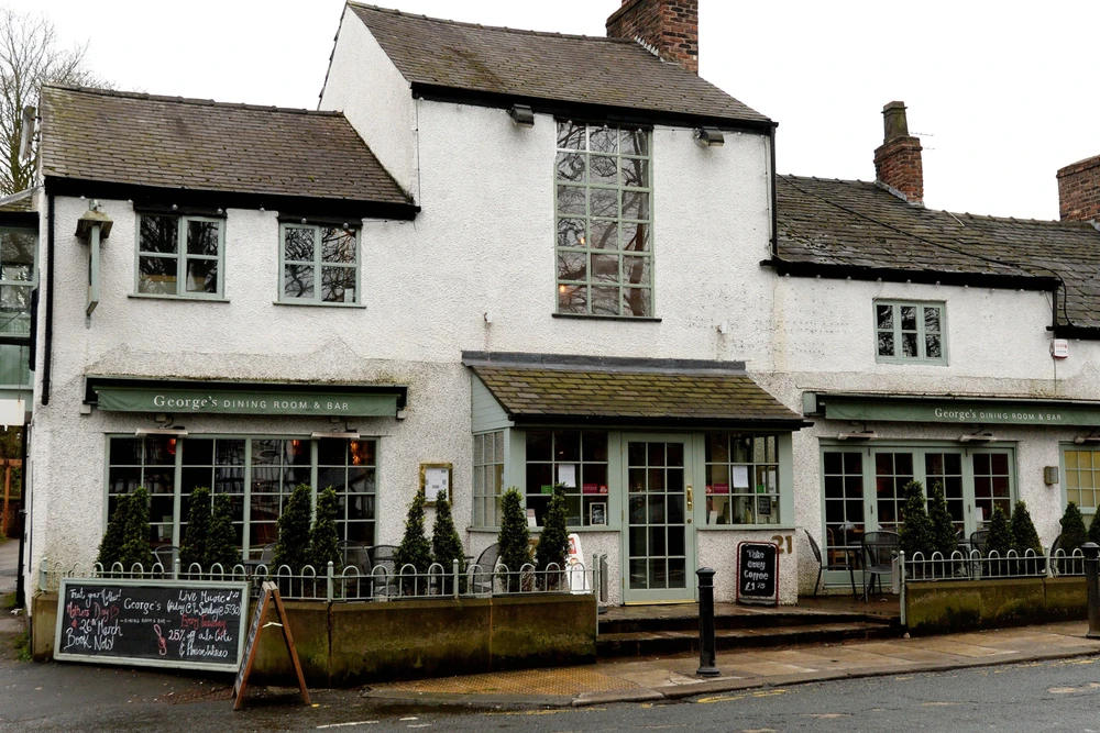 nha-hang-cua-ryan-giggs-pha-san-vi-no-khoan-tien-lon (4).png