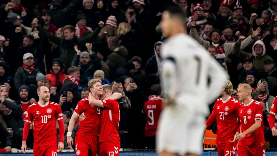 sao-man-united-noi-dieu-bat-ngo-ve-ronaldo (1).png