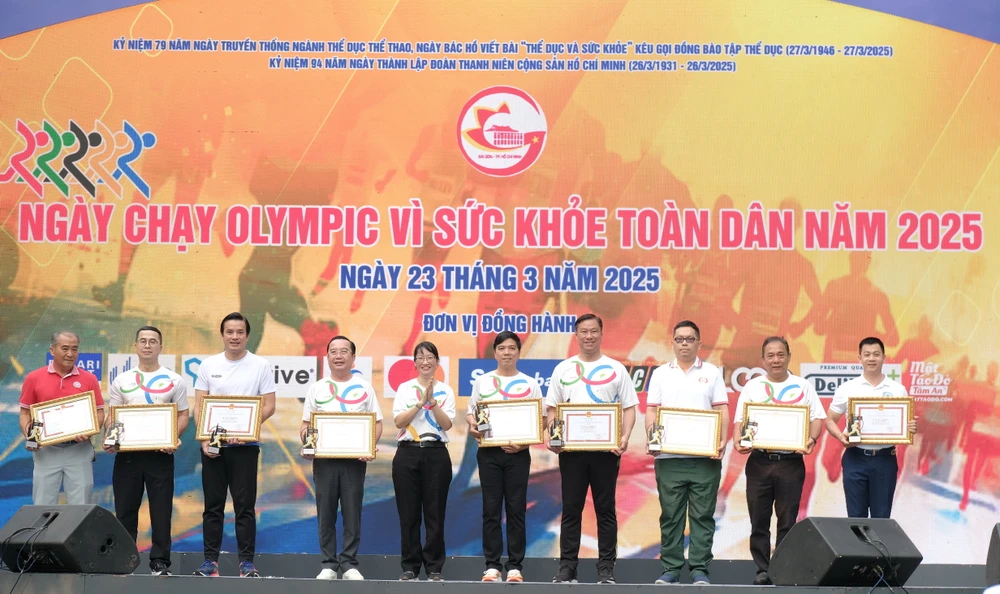 tung-bung-ngay-chay-olympic-vi-suc-khoe-toan-dan-o-tp-hcm (3).JPG
