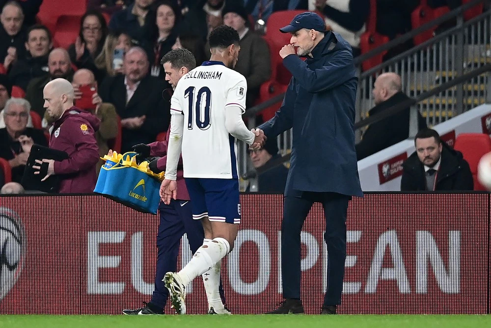 con-dao-hai-luoi-cua-bellingham-o-doi-tuyen-anh (1).jpg