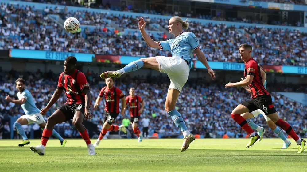 bi-chan-thuong-nang-tien-dao-haaland-con-hung-chiu-chi-trich-tham-te (4).png