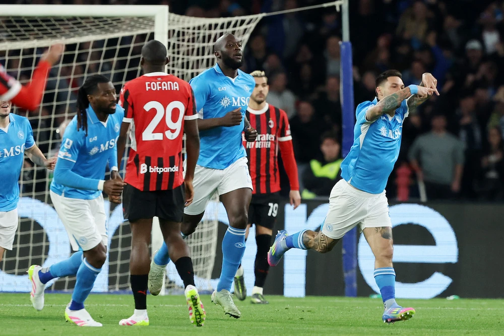 tuần trăng mật của Kyle Walker tại AC Milan kết thúc sớm