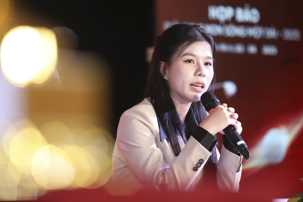 hanh-trinh-nhan-van-cua-giai-tien-phong-golf-championship-non-song-mot-dai (1).JPG