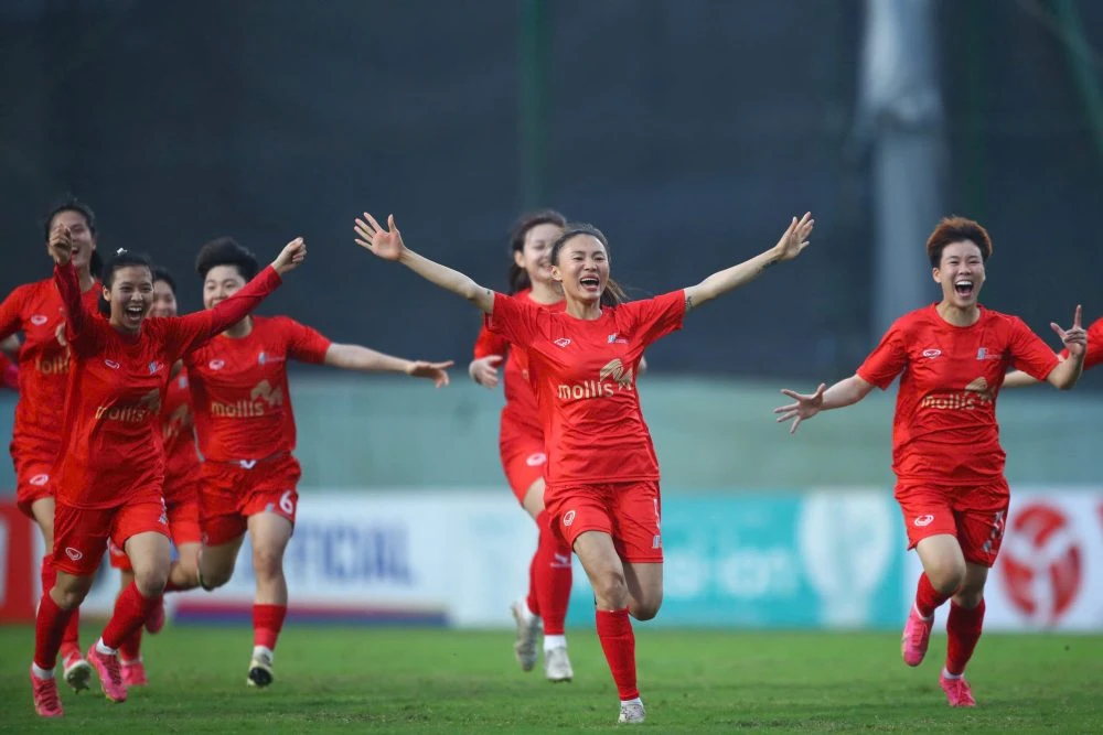 qua-bong-vang-viet-nam-noi-dieu-bat-ngo-ve-chuc-vo-dich (1).jpg