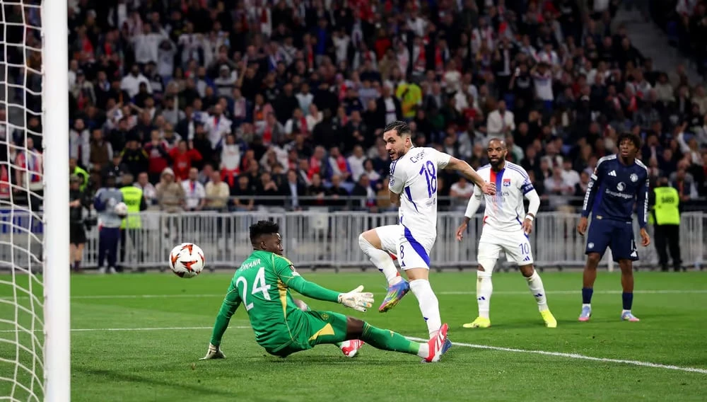 sai-lam-cua-thu-mon-onana-va-dem-phan-quyet-cua-man-united (5).jpg