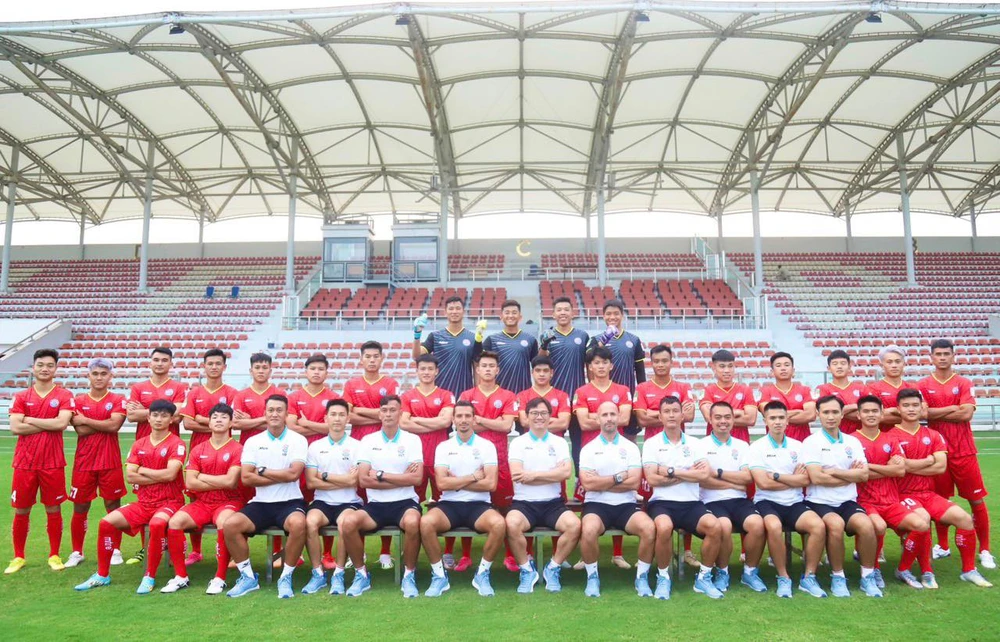 mauro-jeronimo-va-trai-nghiem-dac-biet-voi-bong-da-viet-nam (1).jpg