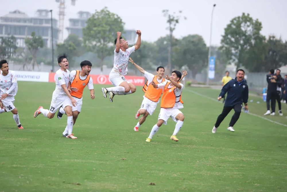 mauro-jeronimo-va-trai-nghiem-dac-biet-voi-bong-da-viet-nam (5).jpg