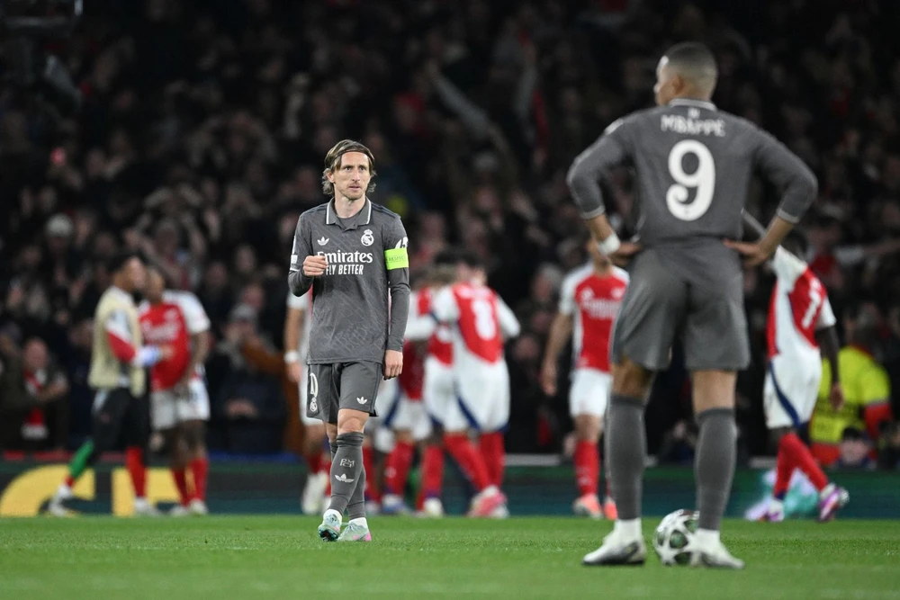 real-madrid-va-noi-am-anh-cuu-vuong-uefa-champions-league (1).jpg