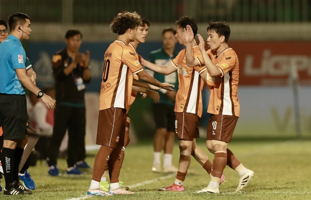 ha-gia-lai-doi-dien-an-phat-nang (2).jpg