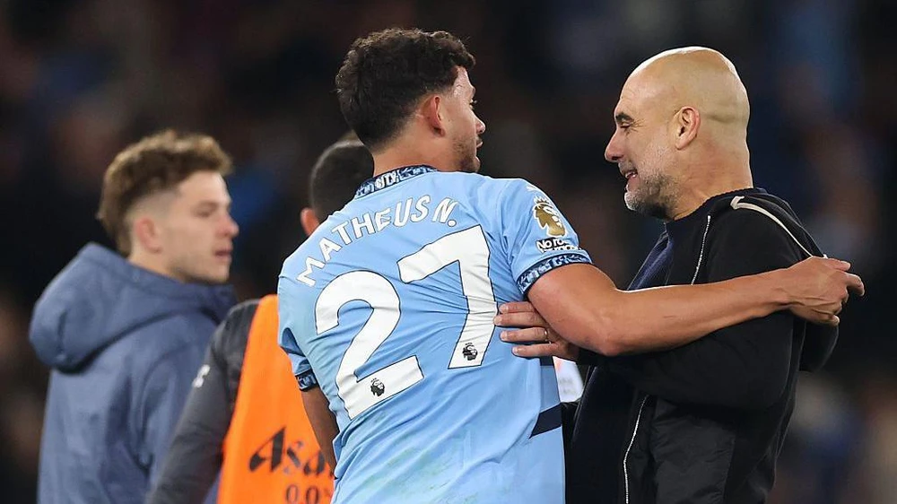 hai-mat-cua-hlv-pep-guardiola (1).jpg