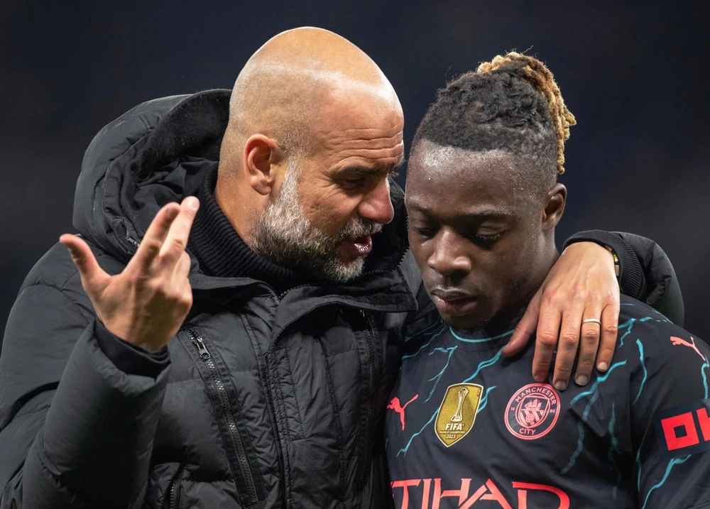 hai-mat-cua-hlv-pep-guardiola (5).jpg