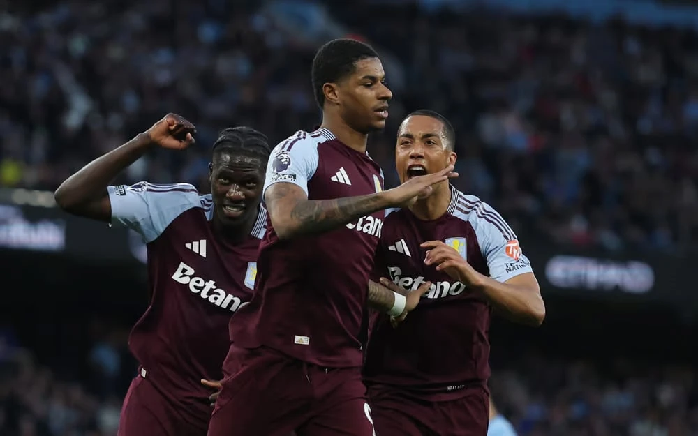 mua-giai-ky-la-cua-man-city (2).jpg