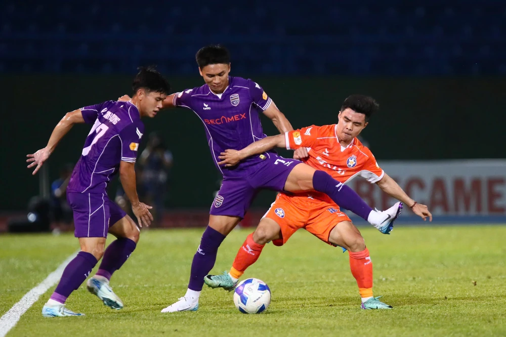 buoc-ngoat-lon-o-vong-20-v-league (3).jpg