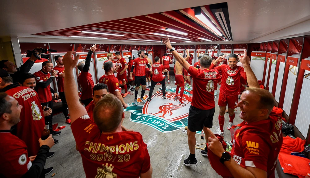 dai-tiec-chao-don-liverpool-vo-dich-premier-league (2).jpeg