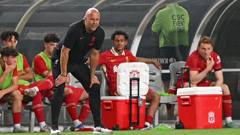 giai-ma-liverpool-vuot-ngan-chong-gai-de-tro-thanh-nha-vo-dich-premier-league (2).jpg