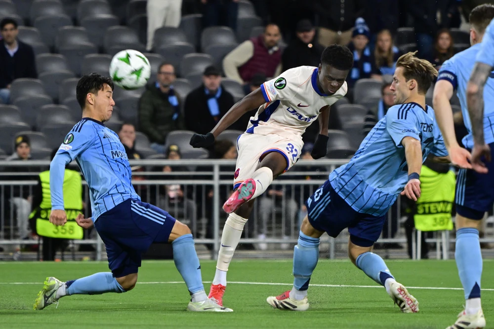 ly-do-nha-vo-dich-liverpool-khong-thang-tren-san-cua-chelsea (3).jpg