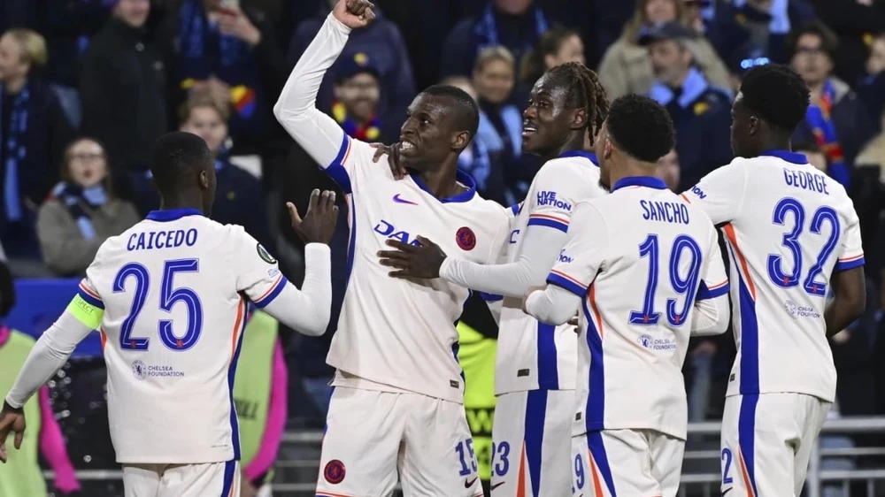 ly-do-nha-vo-dich-liverpool-khong-thang-tren-san-cua-chelsea (5).jpg