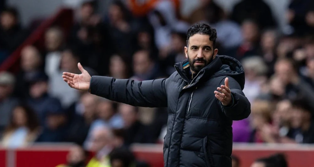 man-united-chim-sau-trong-noi-that-vong-premier-league (4).jpg