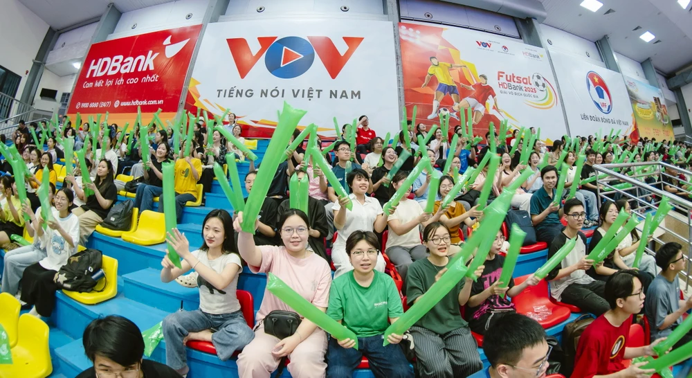 doc-dao-xam-va-rap-trong-cuoc-choi-lon-cua-giai-futsal-hdbank-vdqg (4).jpg