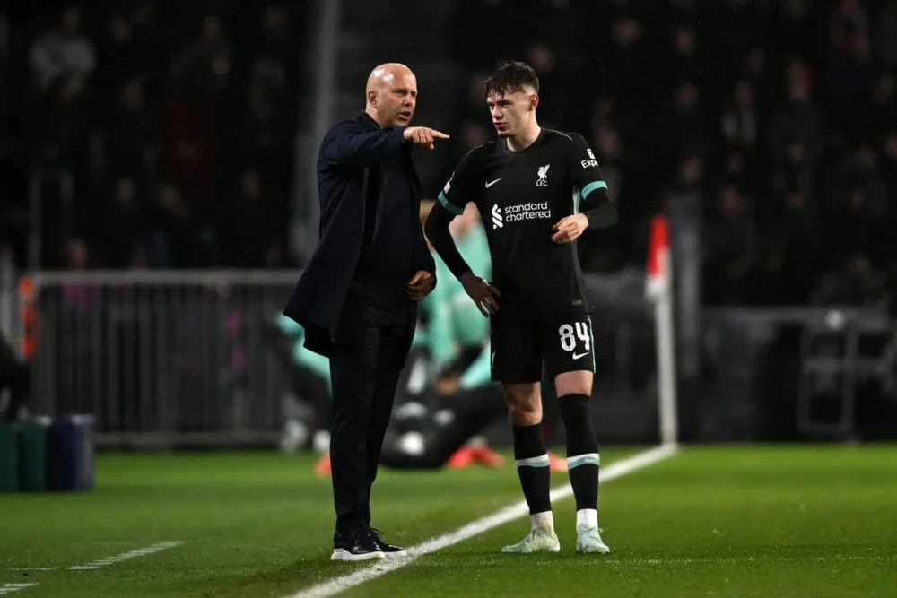 nha-vo-dich-liverpool-that-vong-khi-arnord-bo-doi (4).jpg