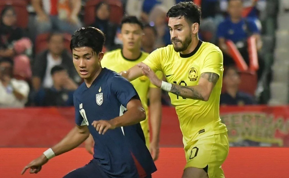 ganh-nang-qua-lon-cua-hlv-kim-sang-sik-truoc-tran-quyet-dau-malaysia (1).jpeg