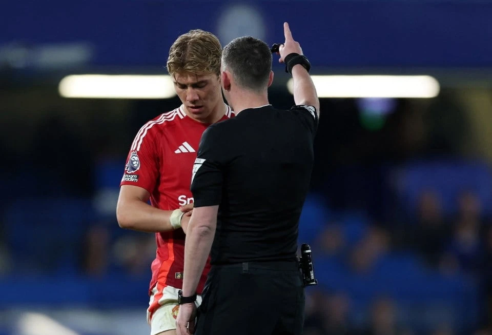 đeo đồng hồ thi đấu