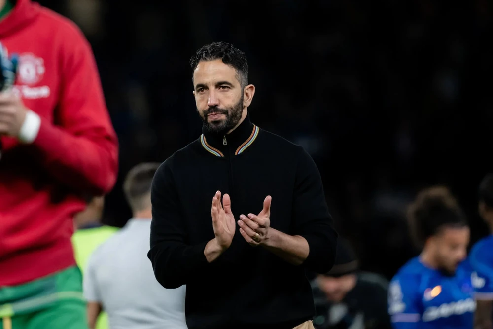 mua-giai-tham-hoa-cua-mu-va-nguy-co-lon-o-chung-ket-europa-league (9).jpg