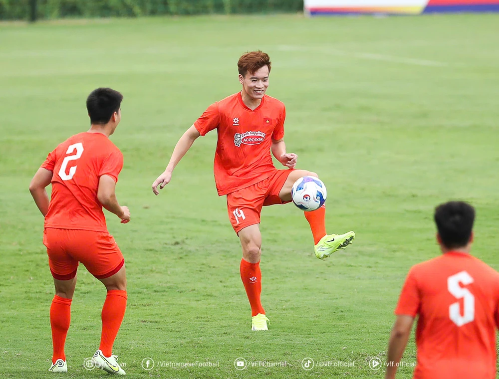 doi-hinh-kho-thua-cua-hlv-kim-sang-sik (4).jpg