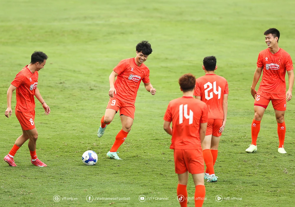 tuyen-viet-nam-gap-kho-cong-phuong-len-tieng (1).jpg