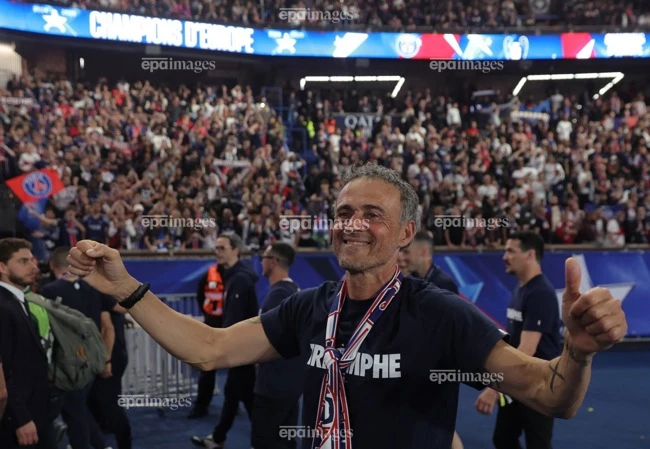 psg-vo-dich-uefa-champions-league-va-hanh-dong-giu-ngoi-vua (3).jpg