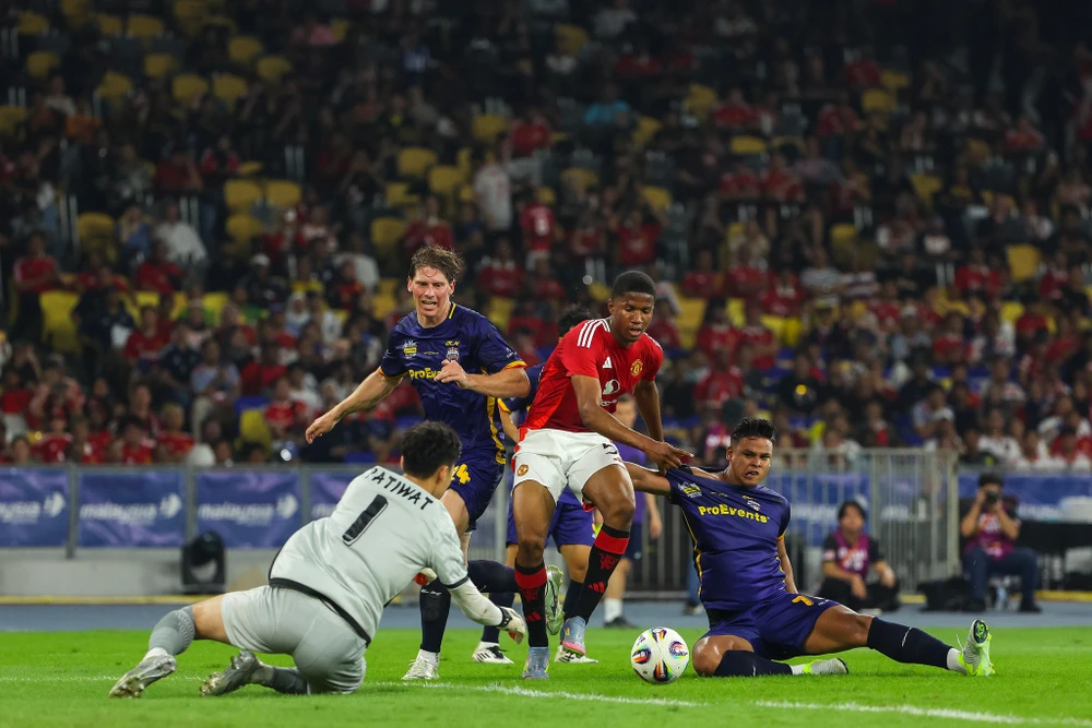 hlv-kim-sang-sik-gay-sot-o-malaysia (4).jpg