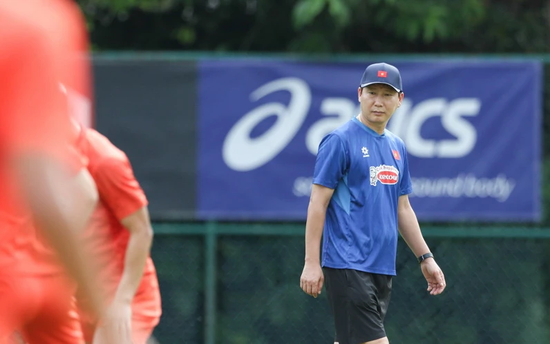 doi-tuyen-malaysia-mo-pha-dop-11-nam-khong-thang-viet-nam (4).jpg