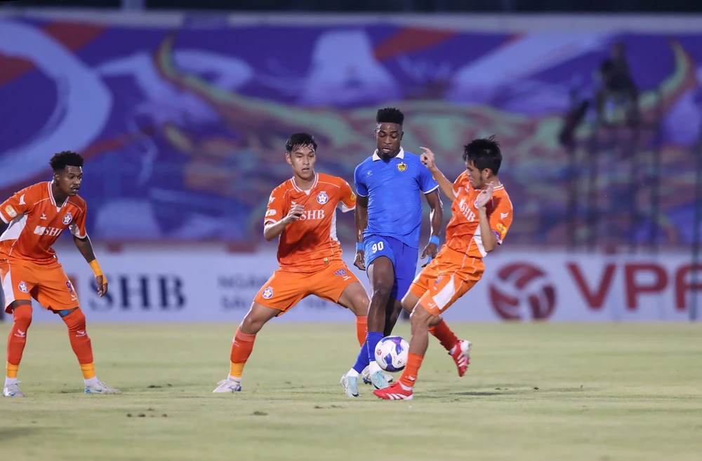 ung-vien-nang-ky-rot-hang-v-league (1).jpg