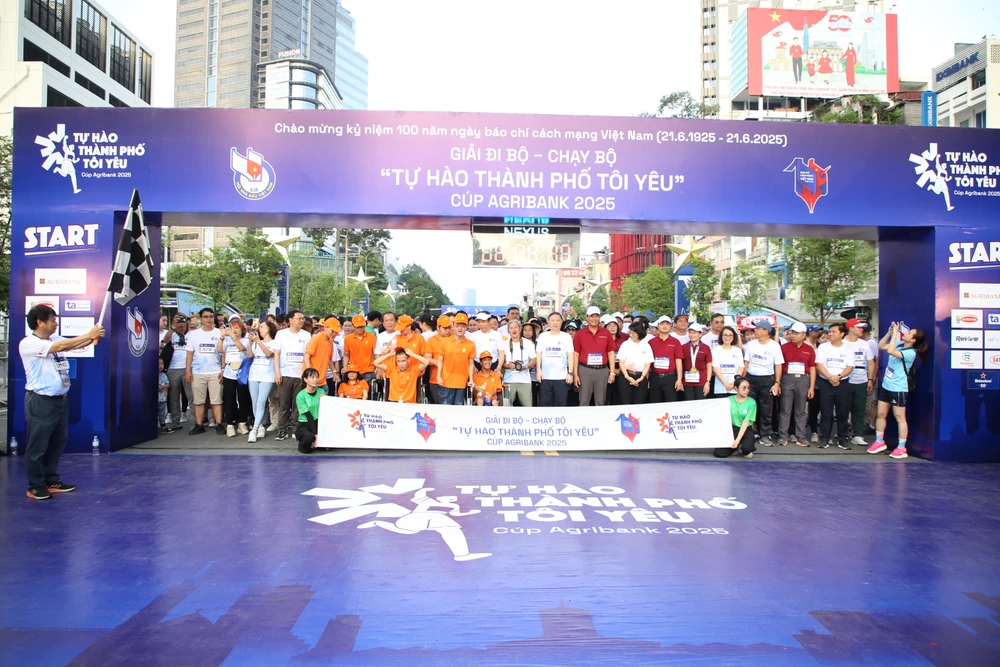 gan-6-000-vdv-dong-hanh-voi-su-kien-100-nam-ngay-bao-chi-cach-mang-viet-nam (11).JPG