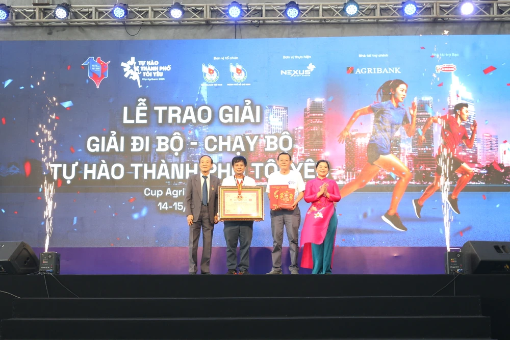 gan-6-000-vdv-dong-hanh-voi-su-kien-100-nam-ngay-bao-chi-cach-mang-viet-nam (3).JPG