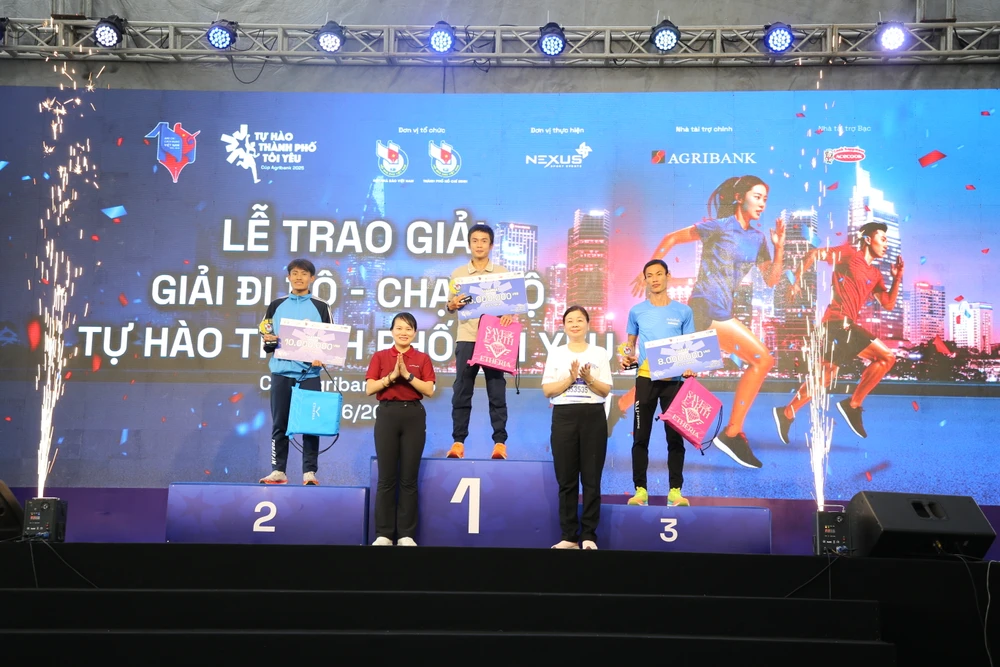 gan-6-000-vdv-dong-hanh-voi-su-kien-100-nam-ngay-bao-chi-cach-mang-viet-nam (6).JPG